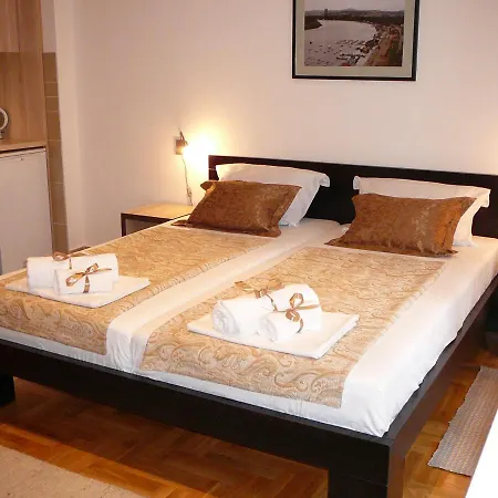 Belle - Luxury