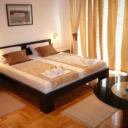 Belle - Luxury