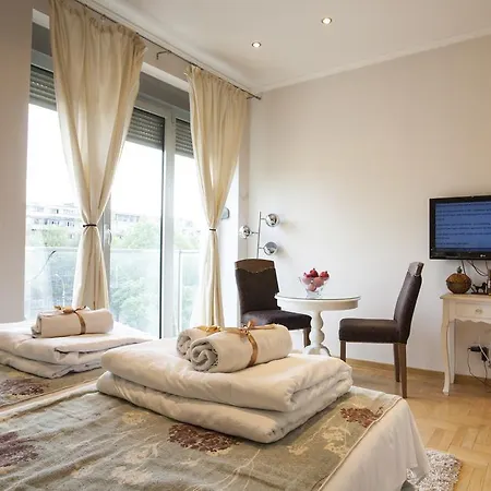 Belle - Luxury